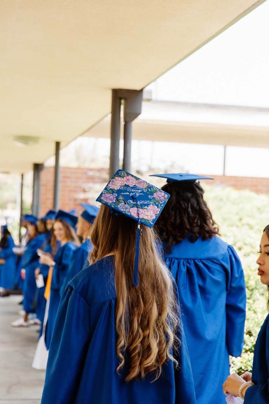 sombrero de graduación decorado